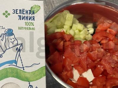 Salotas su fetos sūriu prie mėsos Žingsnis 6