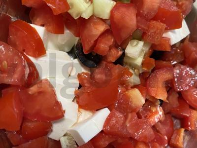 Salotas su fetos sūriu prie mėsos Žingsnis 7