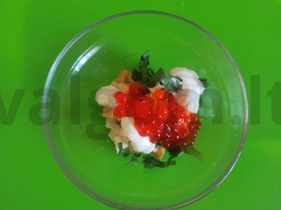 Įdarytas kiaušinis su sūrio ir raudonos ikros įdaru Žingsnis 4