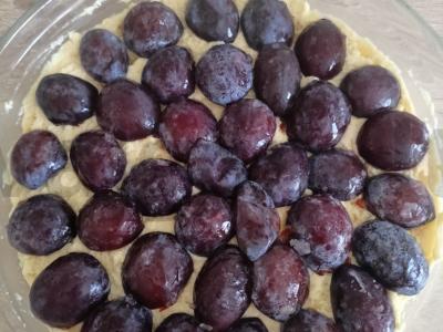 Varškės pyragas su slyvomis Žingsnis 4