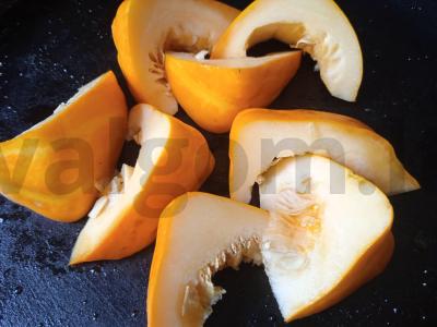 Vištienos sparneliai, kepti su patisonu ir rozmarinu Žingsnis 1