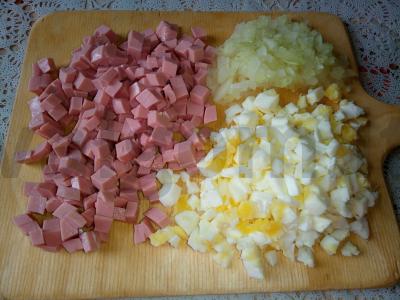 Žieminis salotas, jis taip pat vadinamas olivje Žingsnis 1