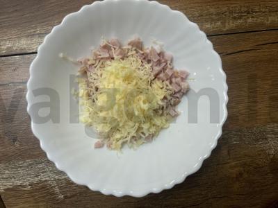 Trikampiai iš lavašo su dešros, sūrio ir kukurūzų įdaru Žingsnis 3