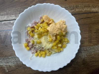 Trikampiai iš lavašo su dešros, sūrio ir kukurūzų įdaru Žingsnis 5