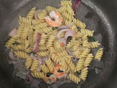 Makaronai su krevetėmis ir špinatais Žingsnis 3