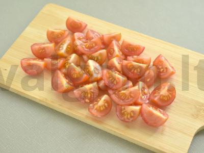 Salotas su pomidorais ir kukurūzais Žingsnis 3