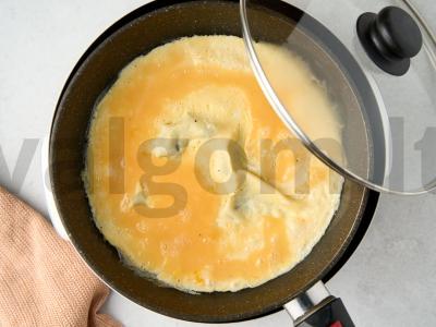 Žaliasis sriuba su omletu ir špinatais Žingsnis 2