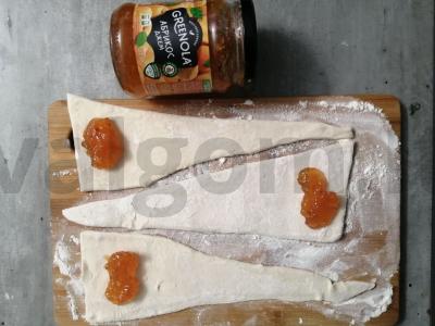 Sluoksniuoti rageliai su džemu Žingsnis 2