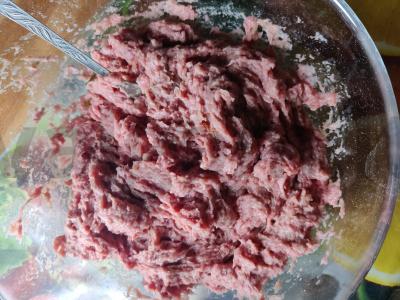 Kalakutų kotletai su sezamu Žingsnis 1