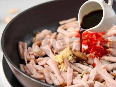 Ryžių makaronai su kiauliena Žingsnis 3