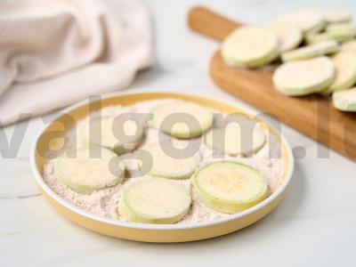 Kepti cukinijos grietinės padaže Žingsnis 2