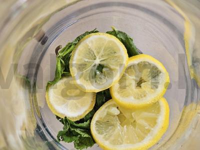 Skanus naminis limonadas su mėtomis Žingsnis 3