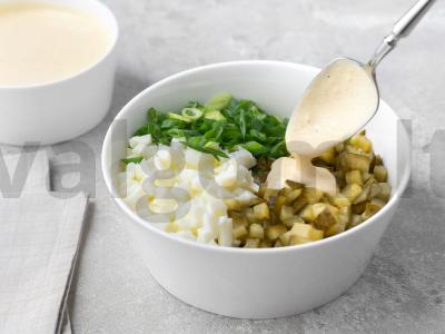 Vokiečių kiaušinių salotas Žingsnis 4