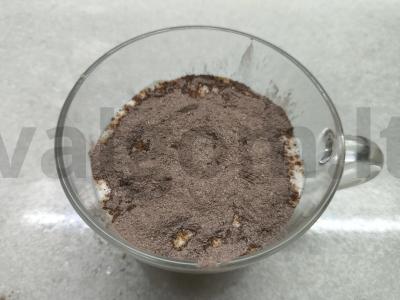 Rūgštus pieno desertas su sausainiais ir razinomis Žingsnis 8