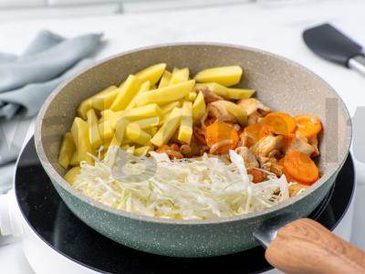 Daržovių troškinys su vištiena ir cukinijomis Žingsnis 5