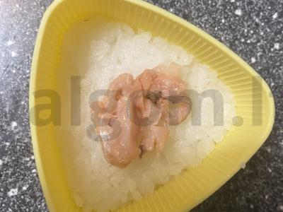 Onigiri su lašiša ir agurku Žingsnis 6