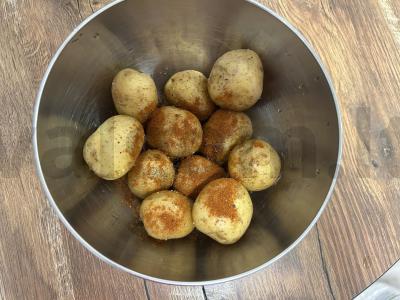 Dešrelės „Barbekiu“ su bulvėmis orkaitėje Žingsnis 3