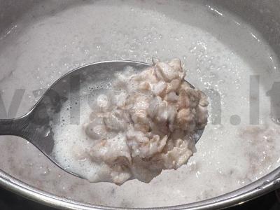 Avižinė košė su pienu, cukrumi ir mangais Žingsnis 2