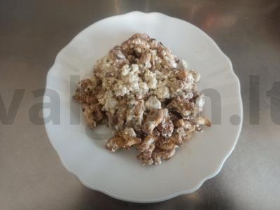 Salotas su bekonu ir varške „Kapitonų svajonė“ pagrindine nuotrauka