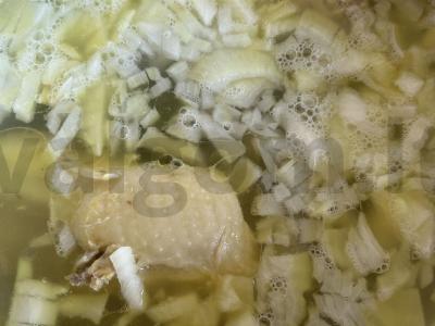 Kvapnus vištienos sultinys su makaronais Žingsnis 4