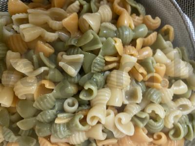 Makaronai su dešra, sūriu ir daržovėmis Žingsnis 4