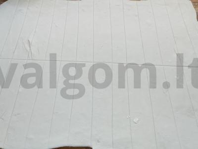 Sluoksniuotos lazdelės su ruduoju cukrumi ir cinamonu Žingsnis 2