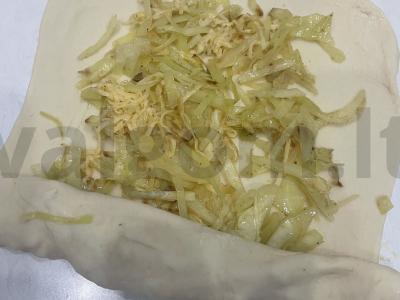 Aštrus ritinys su sūriu ir kopūstais Žingsnis 4