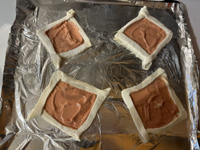 Sūrio picos vyniojimai iš sluoksniuotos tešlos Žingsnis 10