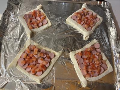 Sūrio picos vyniojimai iš sluoksniuotos tešlos Žingsnis 12