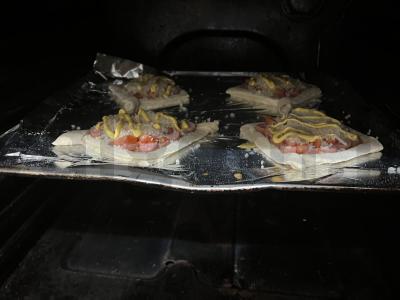 Sūrio picos vyniojimai iš sluoksniuotos tešlos Žingsnis 15