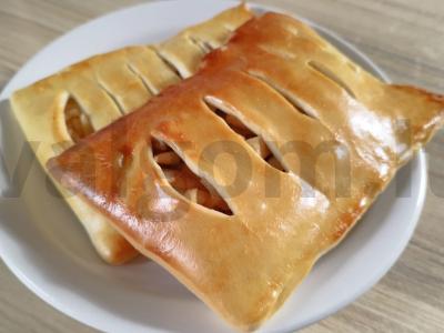 Obuolių ir cinamono sluoksniukai pagrindine nuotrauka