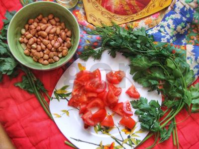 Grikių sriuba su žemės riešutais ir pomidorais Žingsnis 1