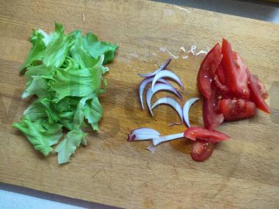 Tortilija iš kvietinės plokštelės su daržovėmis Žingsnis 1