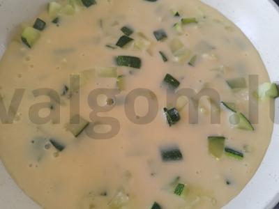 Omletas su cukinija po sūriu Žingsnis 4