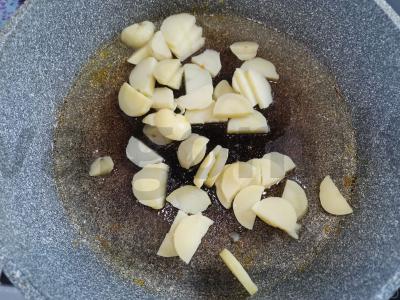 Daržovių mišinys kiaušiniuose Žingsnis 1