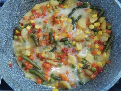 Daržovių mišinys kiaušiniuose Žingsnis 4