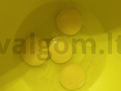 Greitas pyragas su manų kruopomis arbatai Žingsnis 1