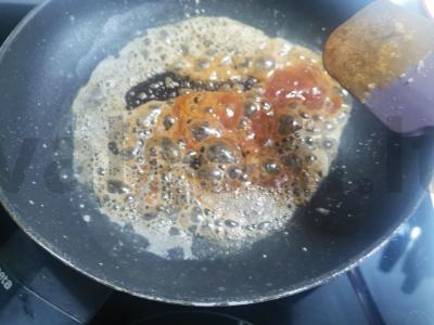 Bananas karamelėje su ledais Žingsnis 3