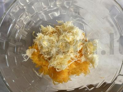 Kepti moliūgų ir bulvių blynai Žingsnis 2