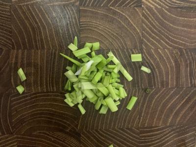 Salotos su jūros kokteiliu ir kiaušiniais Žingsnis 2