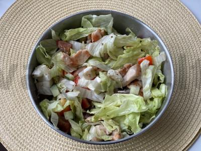 Salotas su vištiena, feta sūriu ir daržovėmis Žingsnis 7