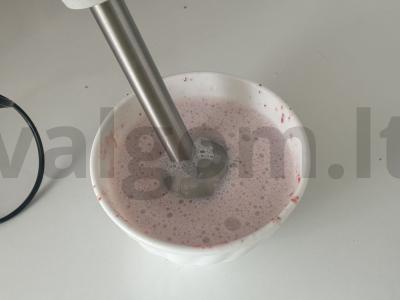 Uogų-pieno desertas Žingsnis 9