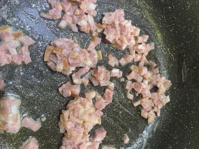 Šoninė su pomidorais kiaušinyje Žingsnis 2