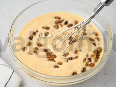 Raisinų ir graikinių riešutų keksiukas Žingsnis 5