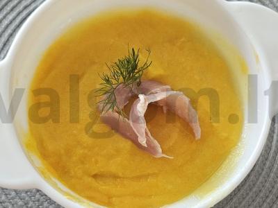 Moliūgų kreminė sriuba su bekonu pagrindine nuotrauka