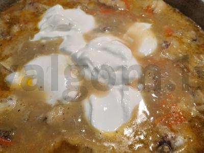 Puikus menkė su daržovėmis grietinės padaže Žingsnis 5