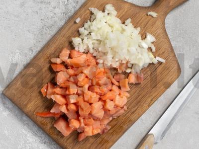 Sluoksniuotas salotas su lašiša Žingsnis 4