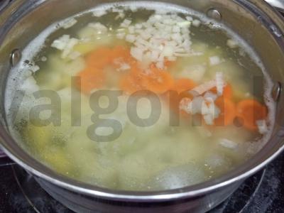 Sriuba-pyragas su ryžiais sultinyje Žingsnis 4