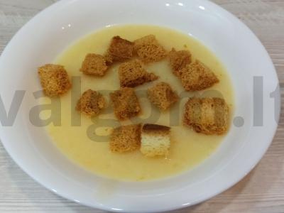 Sriuba-pyragas su ryžiais sultinyje pagrindine nuotrauka