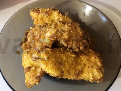 Kepta vištienos krūtinėlė su džiūvėsėliais pagrindine nuotrauka